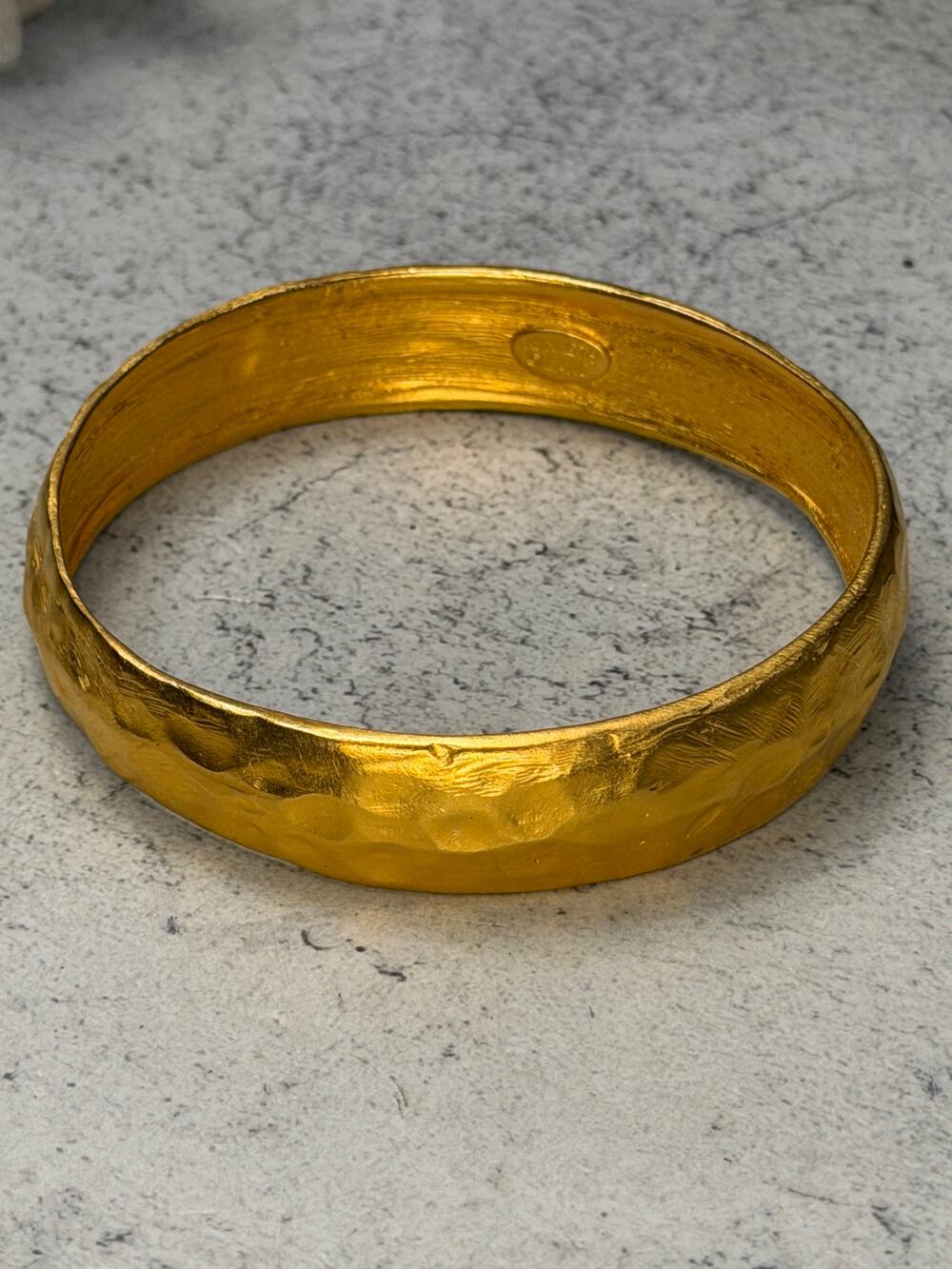 Vintage KJL Kenneth Lane Hammered Gold Tone Metal Bangle Bracelet